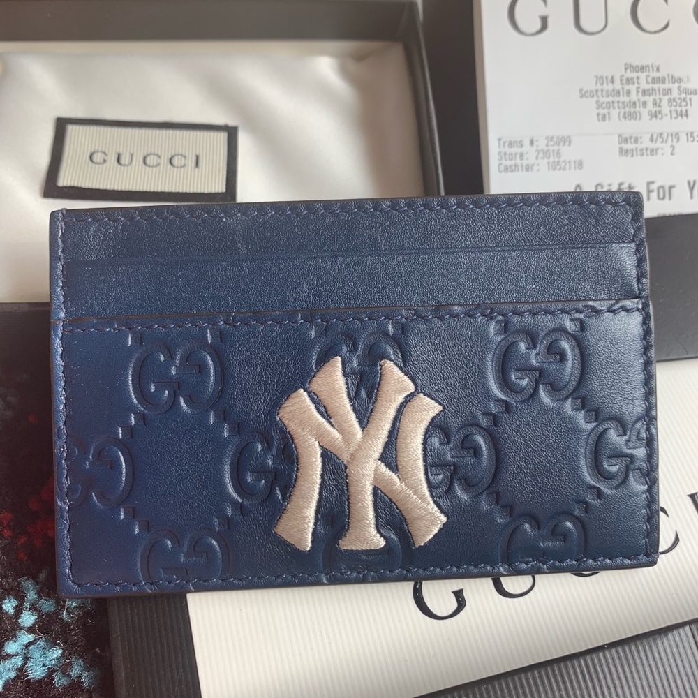 Authentic Gucci MLB NY Yankees logo wallet